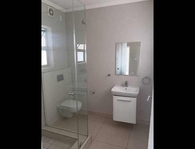 2 BEDROOM APARTMENT FOR SALE IN UMHLANGA RIDGE